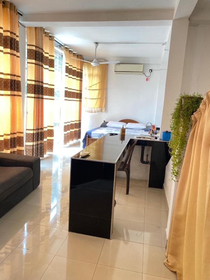 Air Vision 98 Hotel Katunayake Exterior photo